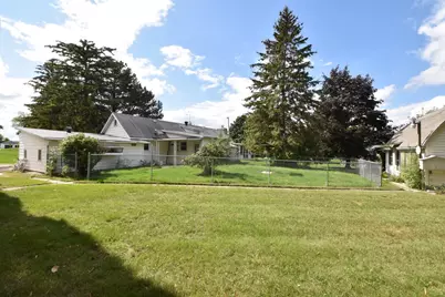 N94W17842  Appleton Ave, Menomonee Falls, WI 53051 - Photo 8