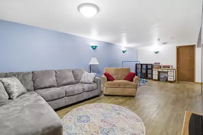 1324 N 13th Ave, West Bend, WI 53090 - Photo 18