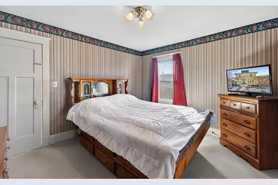 713  West Lawn Ave, Racine, WI 53405 - Photo 18