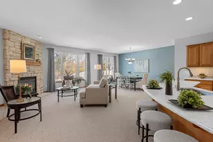 1960 Foxcroft Ln, Waukesha, WI 53189 - Photo 4