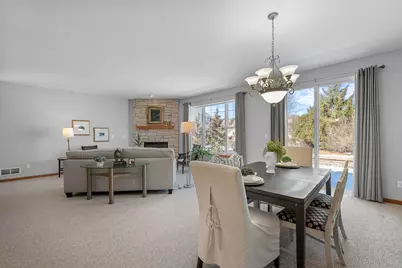 1960  Foxcroft Ln, Waukesha, WI 53189 - Photo 6