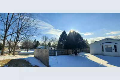 106  Rayome Dr #110, Iron Ridge, WI 53035 - Photo 20