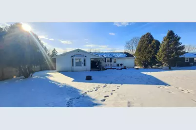 106  Rayome Dr #110, Iron Ridge, WI 53035 - Photo 2