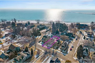 51  Lighthouse Ct, Sheboygan, WI 53081 - Photo 2