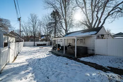 817  Cleveland Ave, Racine, WI 53405 - Photo 22