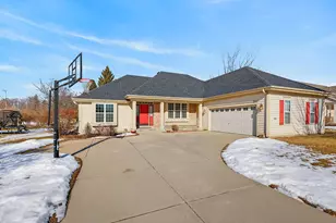 3838 E Stargrass Ln, Oak Creek, WI 53154 - Photo 2