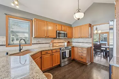 N21W24045  Garden Cir #F, Pewaukee, WI 53072 - Photo 14