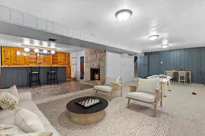 15620 W Saint Francis Dr, New Berlin, WI 53151 - Photo 12