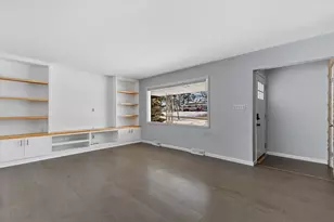 15620 W St Francis Dr, New Berlin, WI 53151 - Photo 18