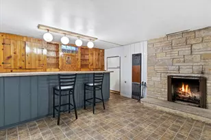 15620 W St Francis Dr, New Berlin, WI 53151 - Photo 14