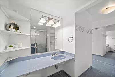 1707 N Prospect Ave #4A, Milwaukee, WI 53202 - Photo 8