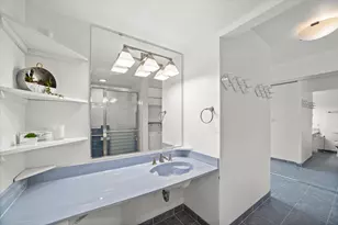 1707 N Prospect Ave, Milwaukee, WI 53202 - Photo 8