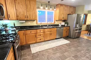 7424 S Chapel Dr, Oak Creek, WI 53154 - Photo 4