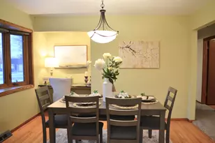 7424 S Chapel Dr, Oak Creek, WI 53154 - Photo 8