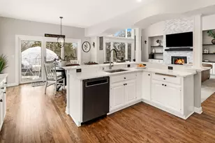 W290N4646 Cold Water Creek, Delafield, WI 53029 - Photo 6