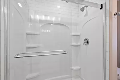 1050-1052  Arrowhead Rd, Grafton, WI 53024 - Photo 22