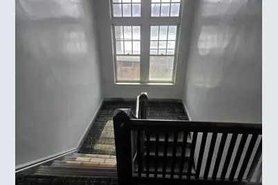 915 N 24th St, Milwaukee, WI 53233 - Photo 12