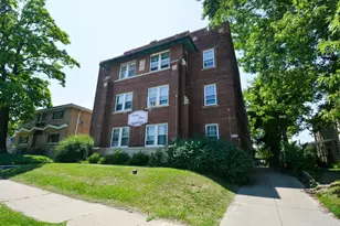 915 N 24th St, Milwaukee, WI 53233 - Photo 32