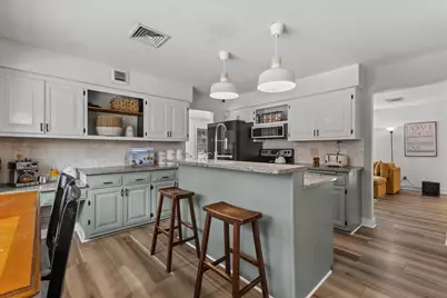 18765  Le Chateau Dr, Brookfield, WI 53045 - Photo 6