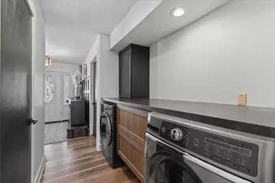 18765  Le Chateau Dr, Brookfield, WI 53045 - Photo 18