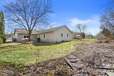 7245 S Hillendale Dr, Franklin, WI 53132 - Photo 50