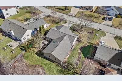 7245 S Hillendale Dr, Franklin, WI 53132 - Photo 44