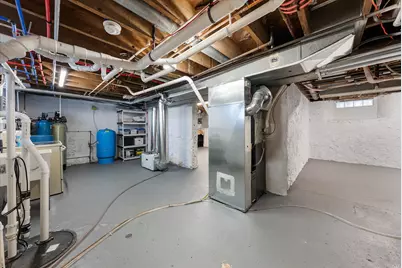 1052  Arrowhead Rd, Grafton, WI 53024 - Photo 24