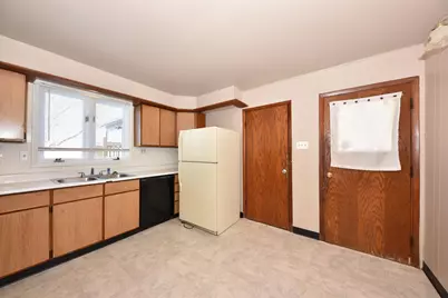 234 N 37th St, Milwaukee, WI 53208 - Photo 6