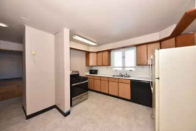 234 N 37th St, Milwaukee, WI 53208 - Photo 10
