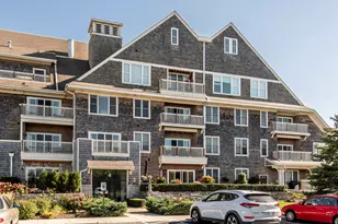 4 Gas Light Dr, Racine, WI 53403 - Photo 10