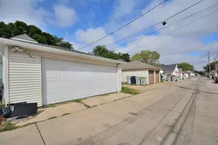 2148 S 33rd St, Milwaukee, WI 53215 - Photo 20