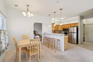 9405 S Cobblestone Way, Franklin, WI 53132 - Photo 4