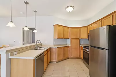 9405 S Cobblestone Way #A, Franklin, WI 53132 - Photo 2