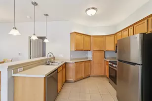 9405 S Cobblestone Way, Franklin, WI 53132 - Photo 2