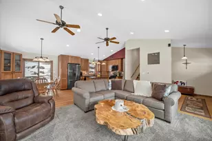 N2W27474 Arrowhead Trail, Pewaukee, WI 53188 - Photo 6