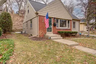 1291 Martha Washington Dr, Wauwatosa, WI 53213 - Photo 32