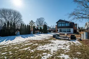 2533 Lakeshore Dr, Sheboygan, WI 53081 - Photo 20