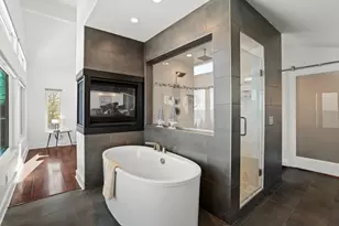 2533 Lakeshore Dr, Sheboygan, WI 53081 - Photo 22