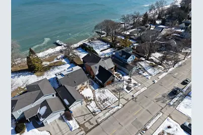 2533  Lakeshore Dr, Sheboygan, WI 53081 - Photo 40