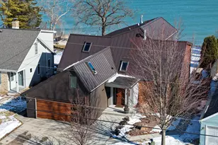 2533 Lakeshore Dr, Sheboygan, WI 53081 - Photo 16