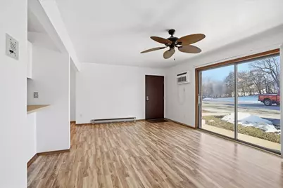 3195 W Mangold Ave #D, Greenfield, WI 53221 - Photo 4