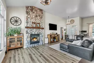 633 S Neumeyer Ln, Rockland, WI 54110 - Photo 4