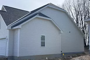 1141 Mt Vernon Dr, Hartford, WI 53027 - Photo 4