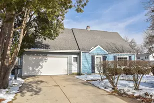 10308 W Washington St, West Allis, WI 53214 - Photo 4