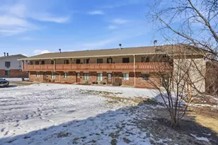 1356 Greenhedge Rd, Pewaukee, WI 53072 - Photo 16