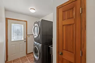 243 Royal Oak Ct, Pewaukee, WI 53072 - Photo 20