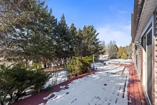 243 Royal Oak Ct, Pewaukee, WI 53072 - Photo 42