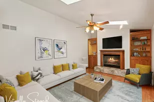 243 Royal Oak Ct, Pewaukee, WI 53072 - Photo 6