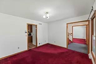 243 Royal Oak Ct, Pewaukee, WI 53072 - Photo 18