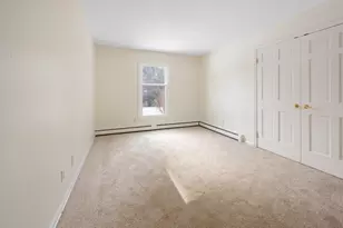 945 W Heritage Ct, Mequon, WI 53092 - Photo 14